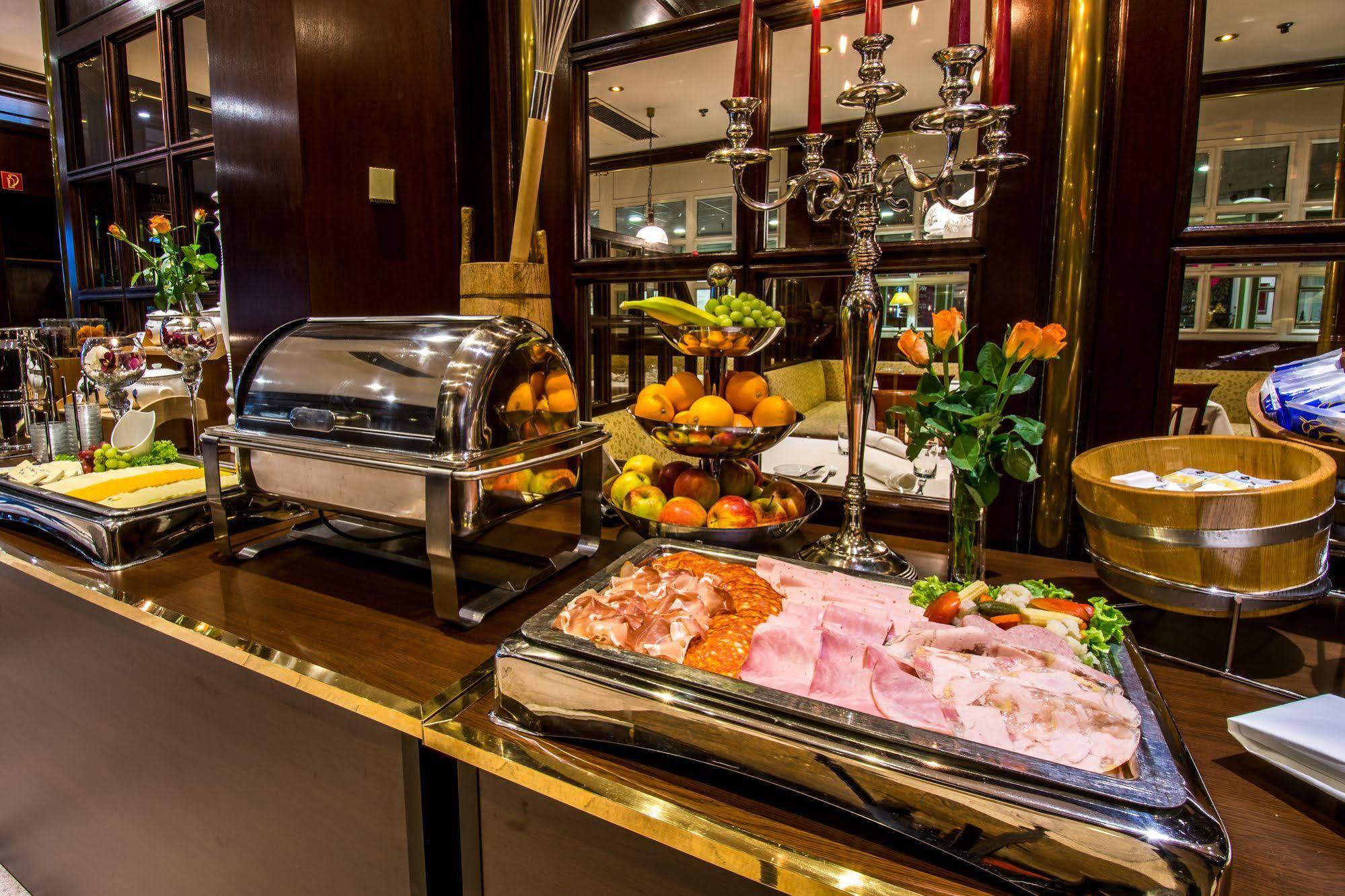 Sachsenwald Hotel Райнбек Экстерьер фото