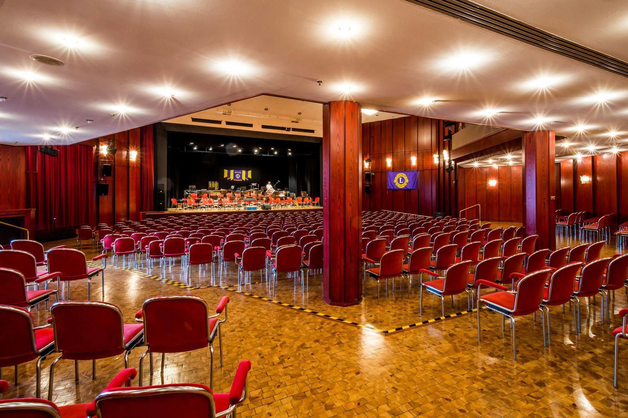 Sachsenwald Hotel Райнбек Экстерьер фото